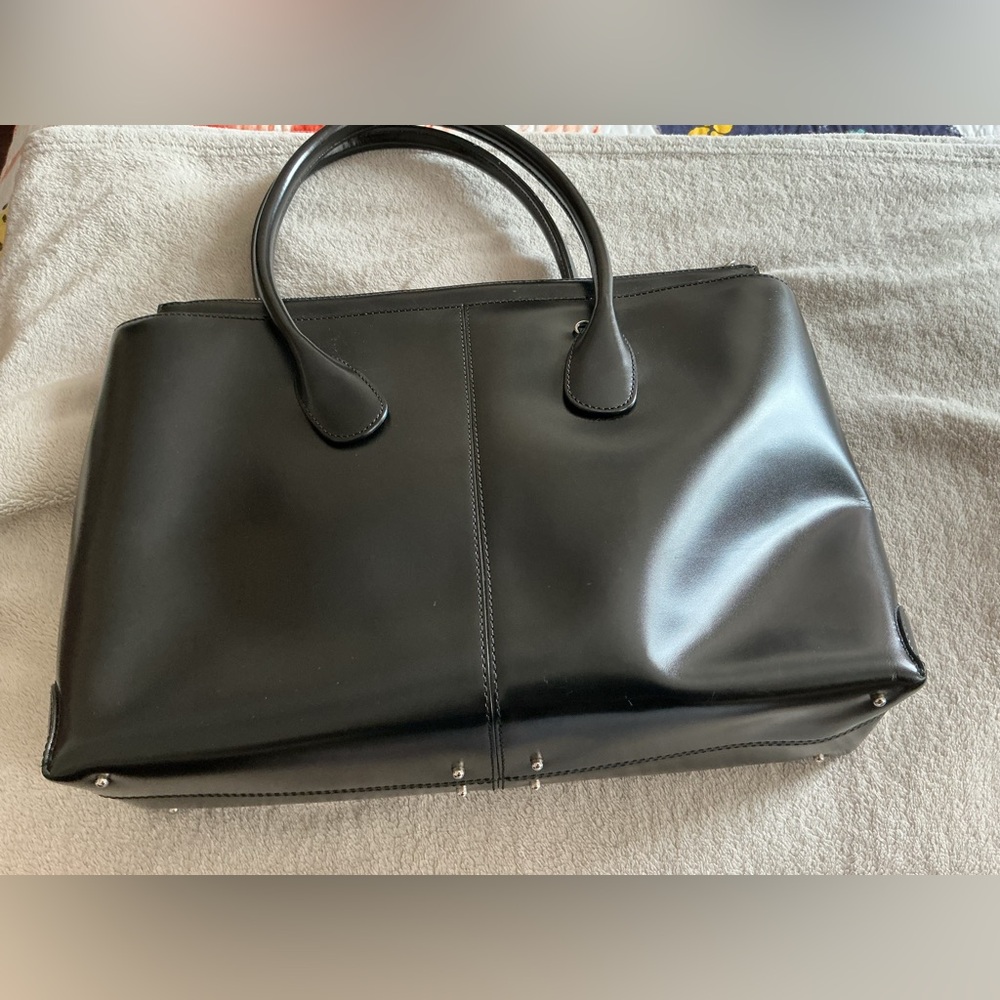 Tod’s Ladies Handbag - Picture 3 of 16
